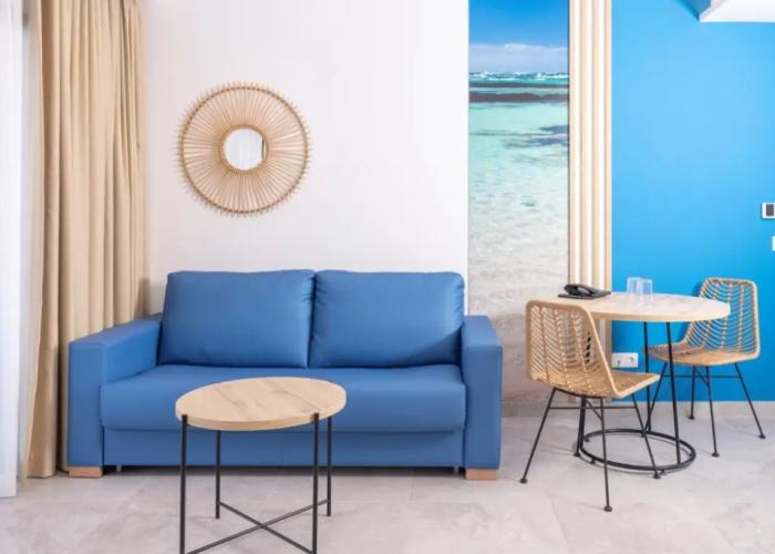 Esmeralda Cotillo Homes by LIVVO