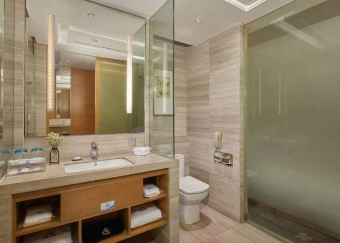 Grandskylight Hotel
