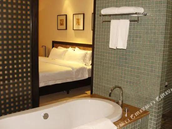 Yunmeng Hotel