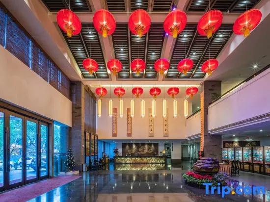 Yunmeng Hotel