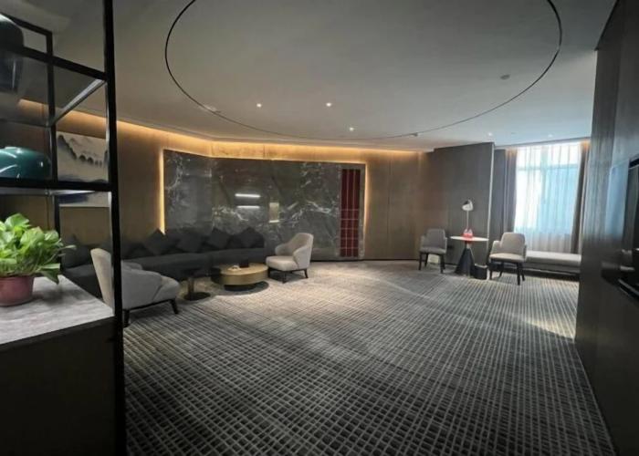 Huarong Hongfa International Hotel (People's Square)