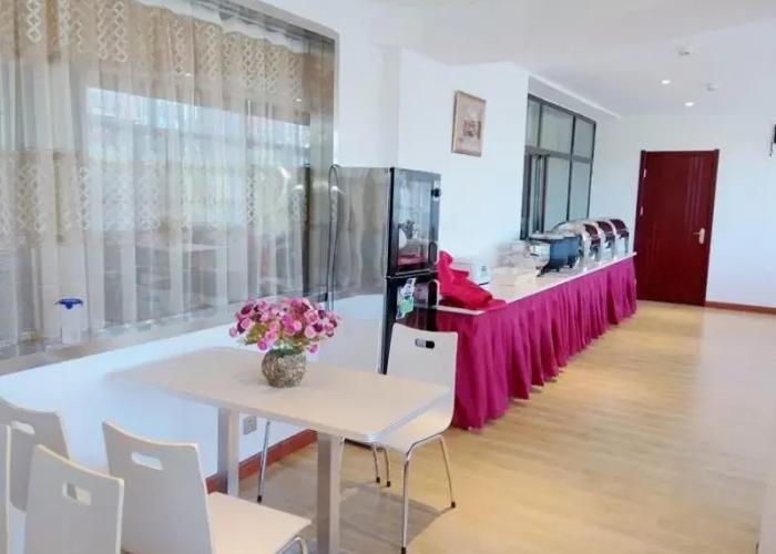 GreenTree Inn West Prefecture Golmud Pedestrian Street Business Hotel