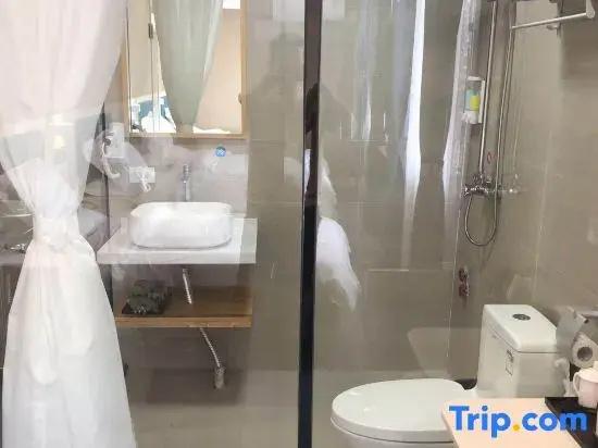 Xuequan Express Hotel