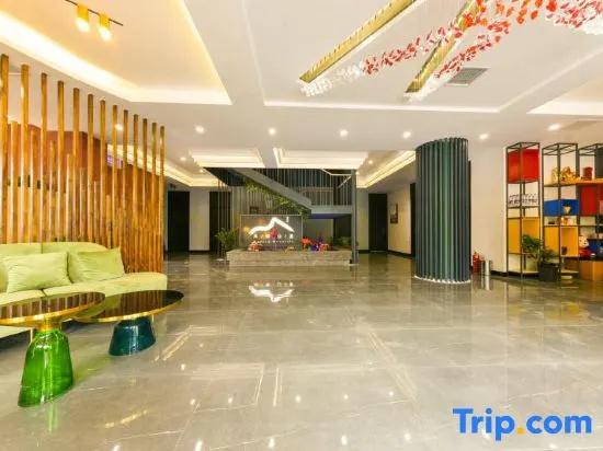 Yuntai Mountain Muze Shanli Hotel