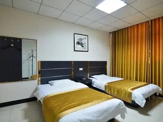 Mengzhou Dongsheng Hotel