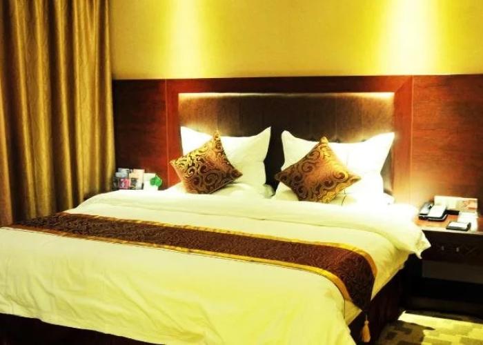 Harmonious Dunpu Hotel