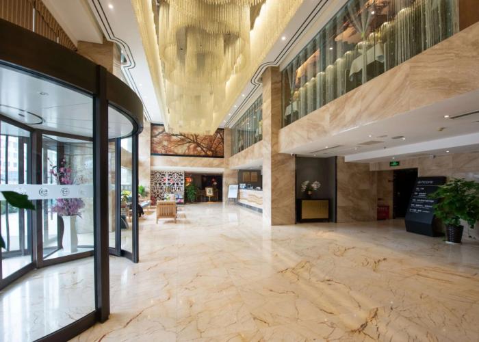 Ramada by Wyndham Encore Kaili West