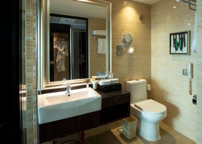 Ramada by Wyndham Encore Kaili West