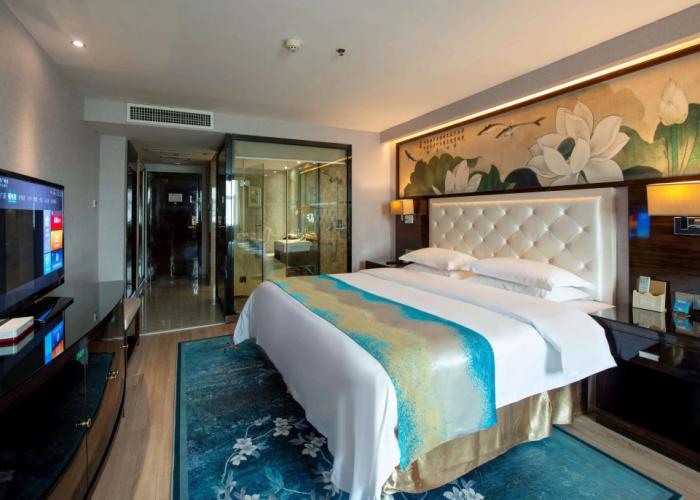 Ramada by Wyndham Encore Kaili West