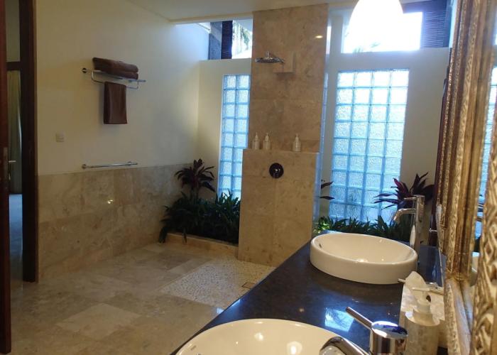 Aloka Bahari Villas