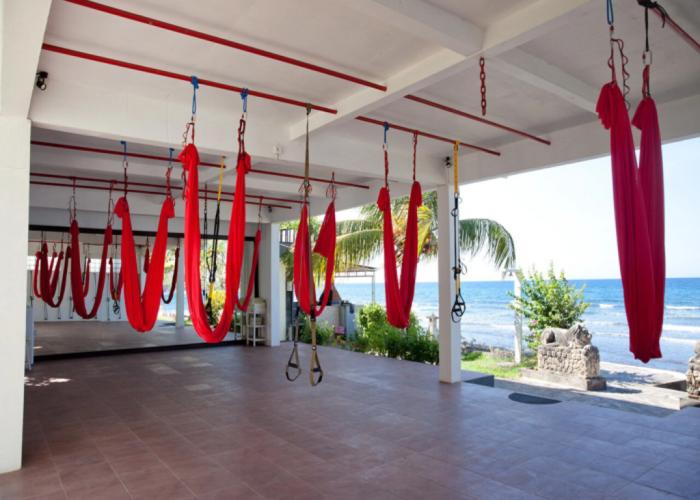 Bondalem Beach Club Hotel