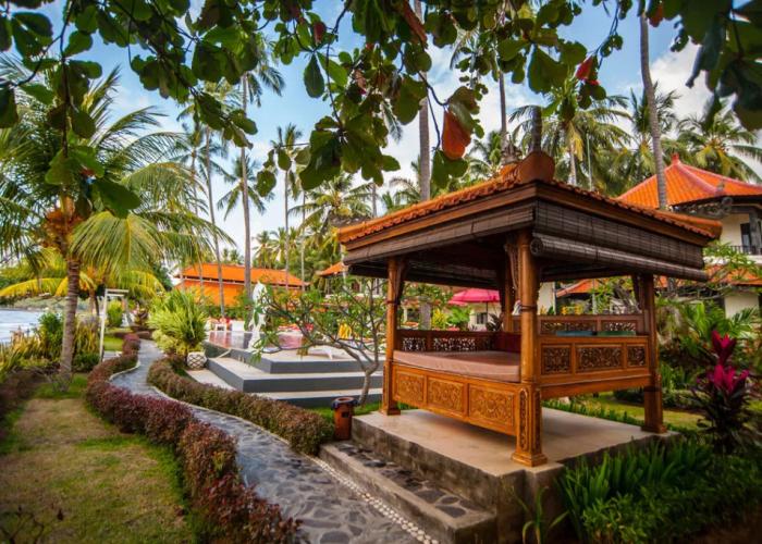 Bondalem Beach Club Hotel