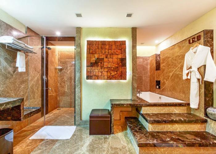 Flora Airport Hotel and Convention Centre Kochi
