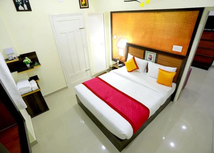 Base9 Airport Hotel