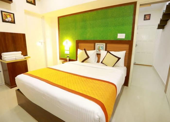 Base9 Airport Hotel