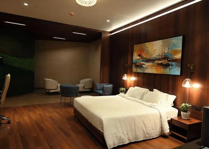 0484 Aero Lounge - Terminal 2, Cochin Airport Hotel