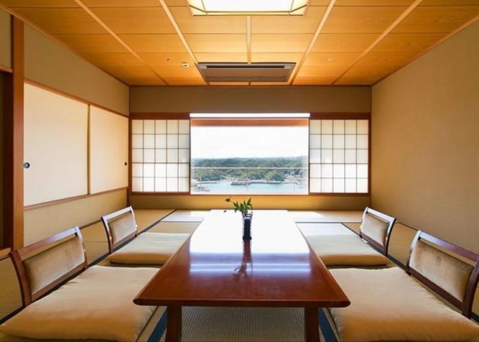 Hotel Urashima