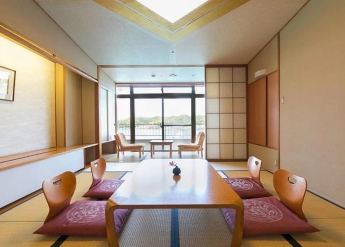 Hotel Urashima