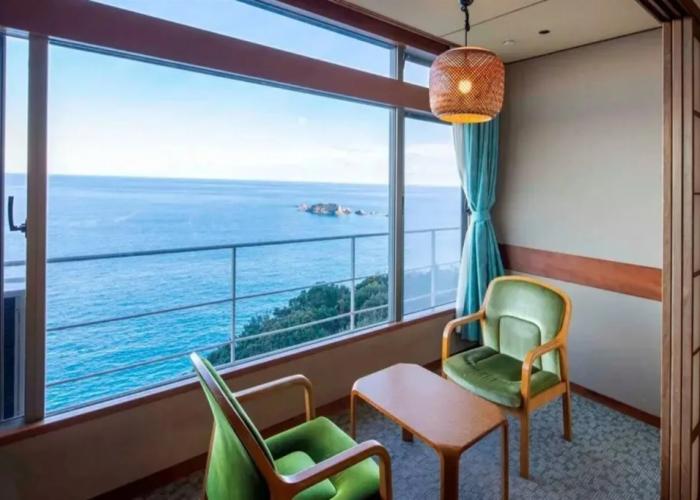 Hotel Urashima