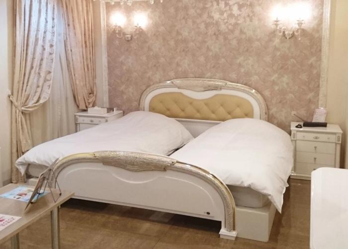Hotel To