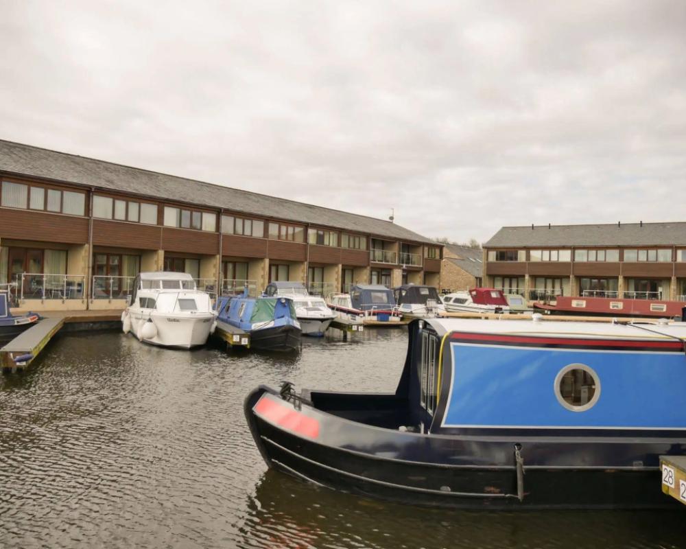 фото Tewitfield Marina