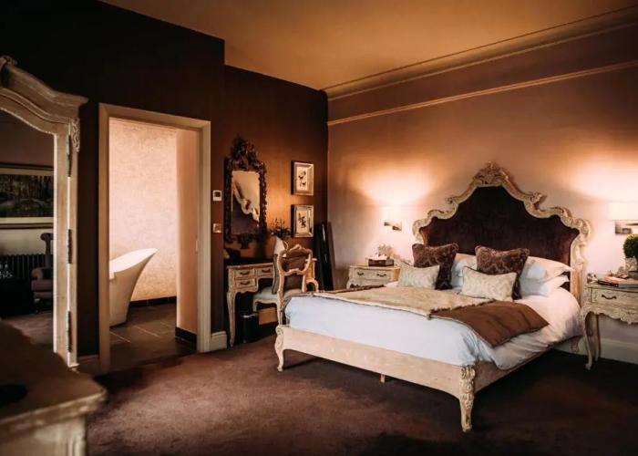 The Royal Hotel