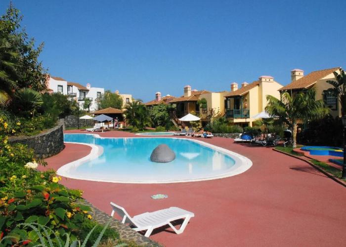 Apartamentos Oasis San Antonio