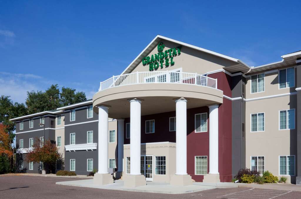 GrandStay Residential Suites - Eau Claire