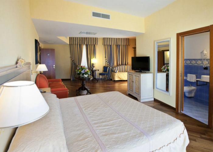 Punta Campanella Resort & SPA