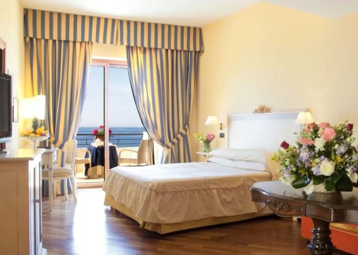 Punta Campanella Resort & SPA