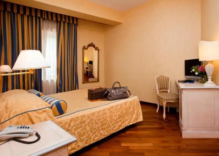 Punta Campanella Resort & SPA