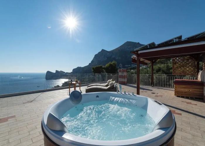 MAIN Roof Terrace Apartment