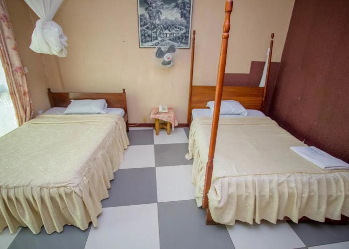 Chez Johnson Hotel