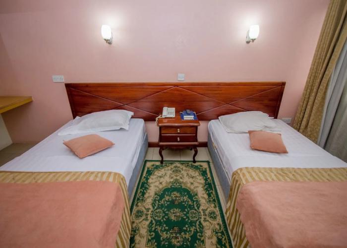 Holiday Express Hotel