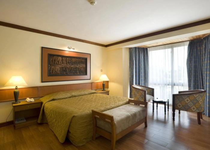 Golf Course Hotel