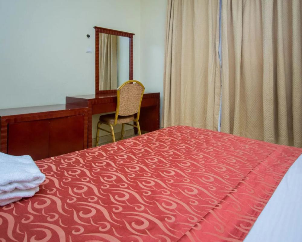 фото Emerald Hotel