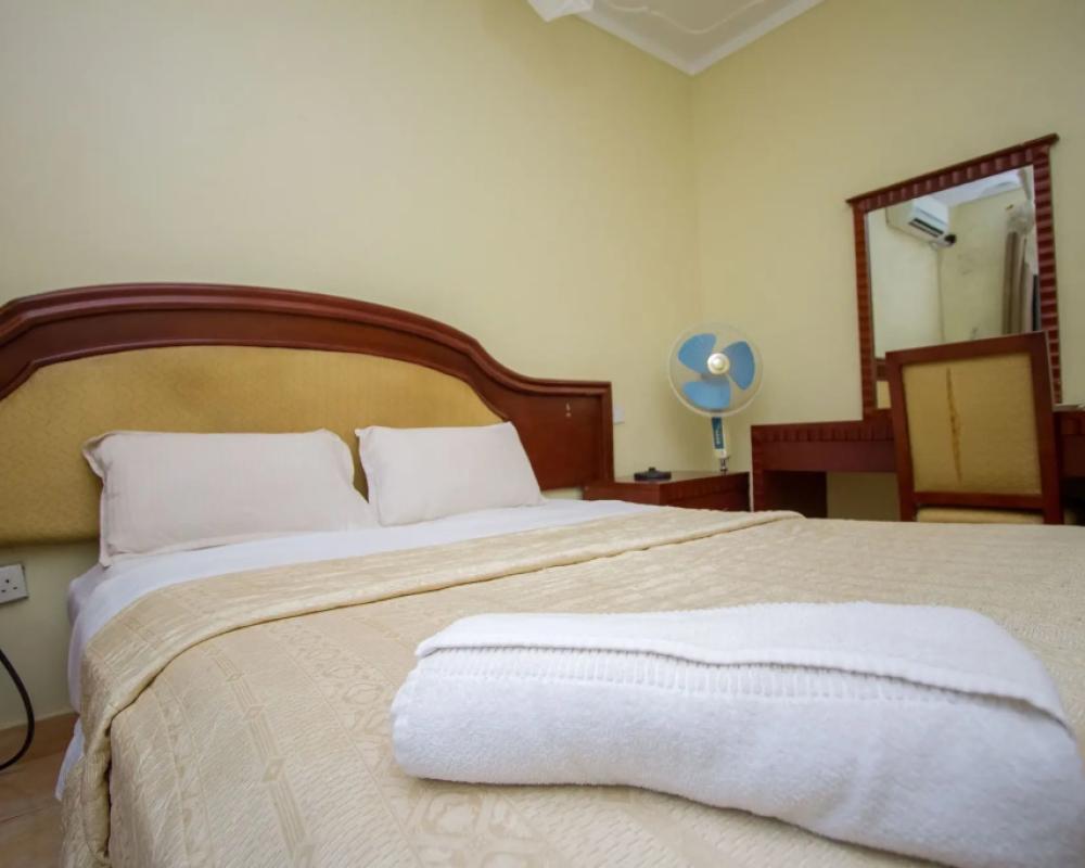 фото Emerald Hotel