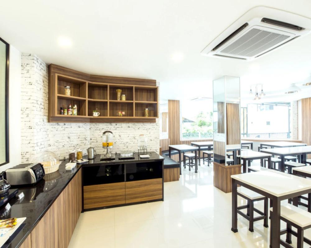 фото The Circle Hotel