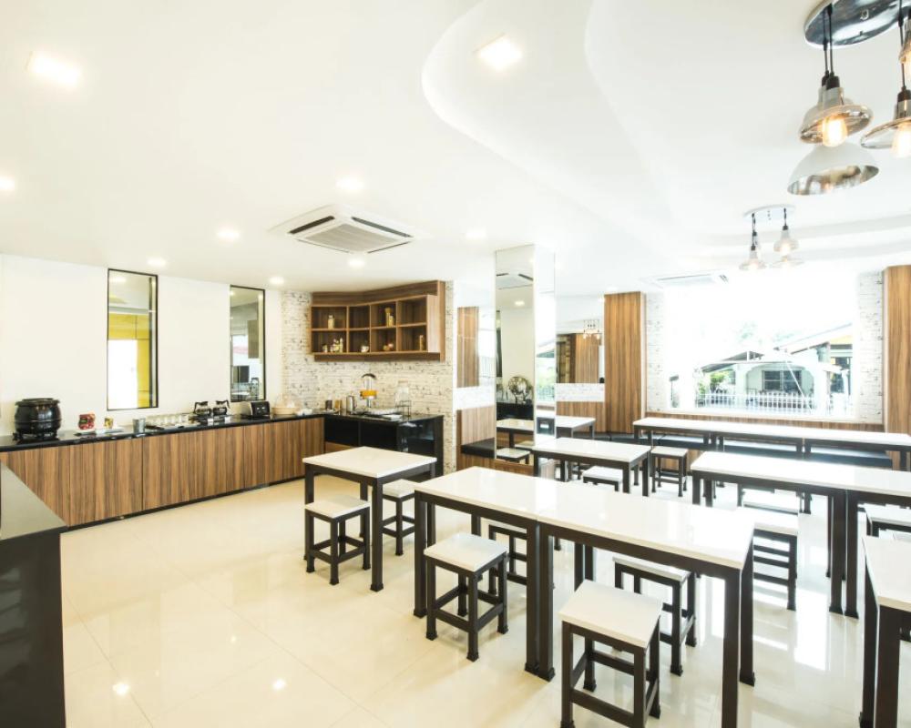 фото The Circle Hotel