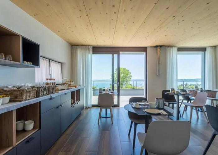 Room in B&B - Insula Felix - Deluxe Double Room With Balcony and Sea View