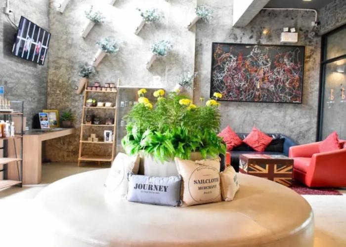 The b Ranong Trend Hotel