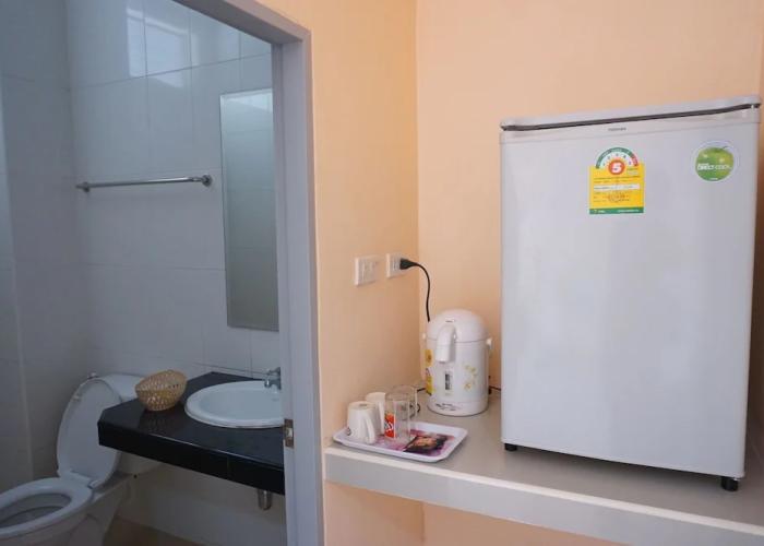 Jirasin Ranong Apartment