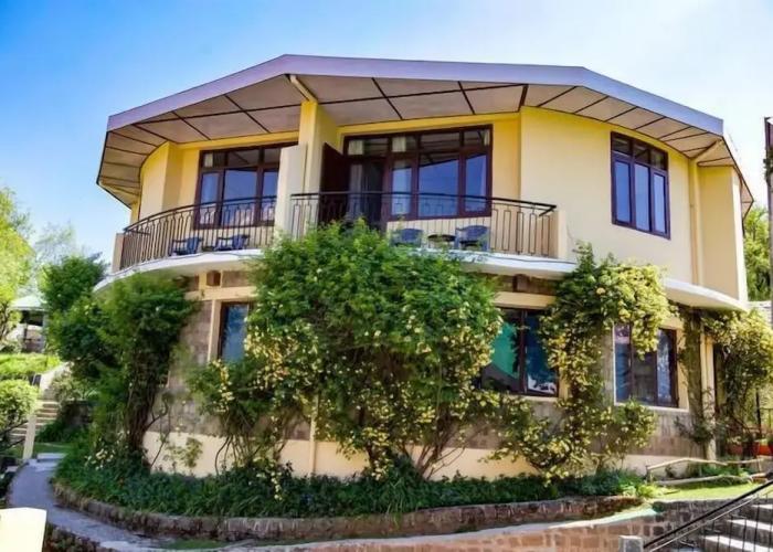 Udechee Huts Hotel