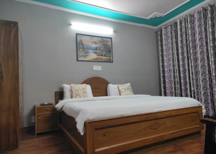 Snow Crest Inn Hotel