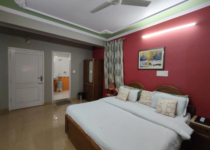 Snow Crest Inn Hotel