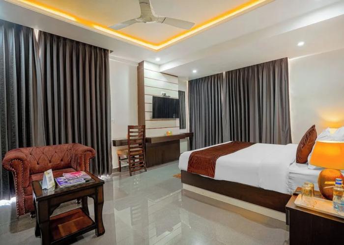 Aliza Inn and Suites