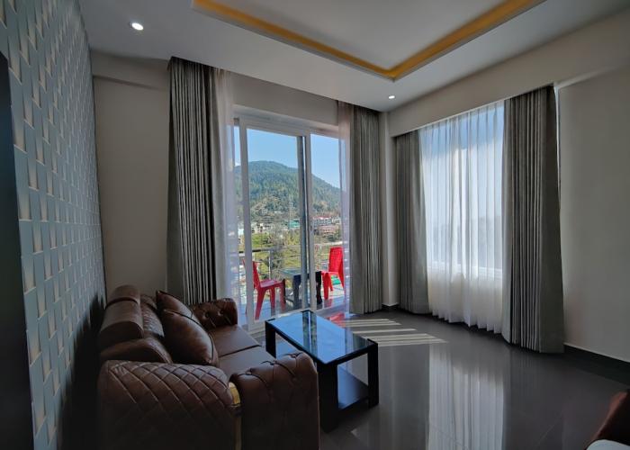 Aliza Inn and Suites