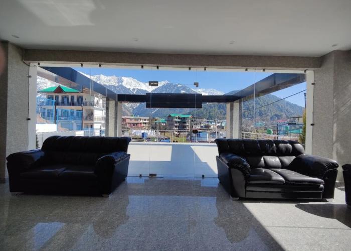 Aliza Inn and Suites