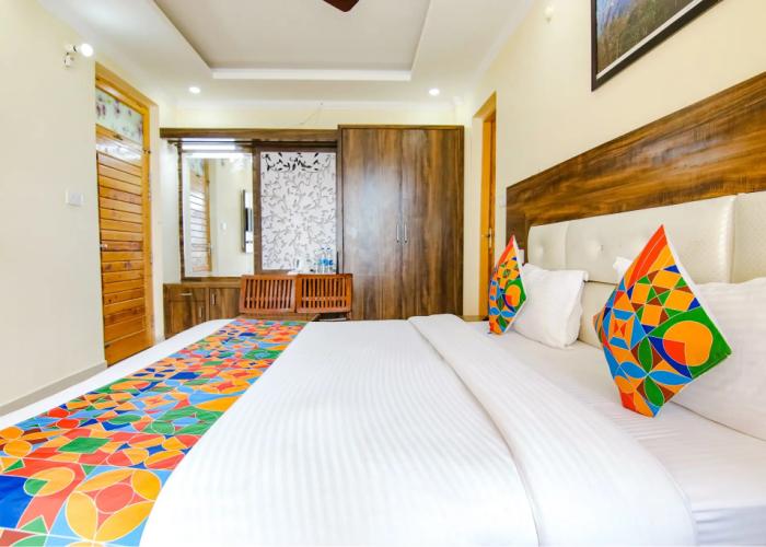 Fabhotel The Eden
