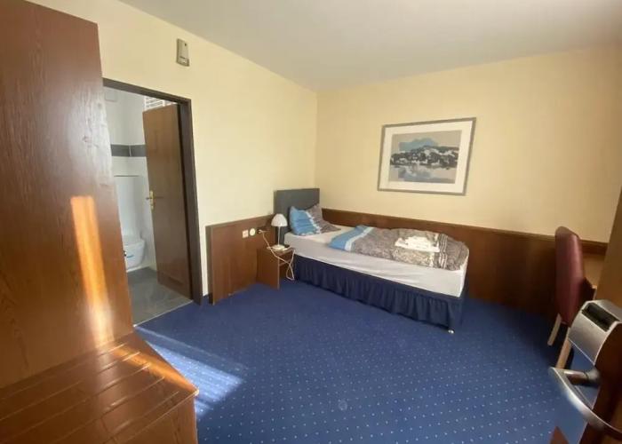 Hotel Regina - DG drei D.G. GmbH